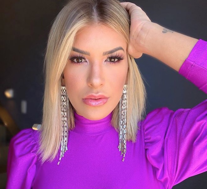 Lorena Improta se revolta e solta o verbo sobre namoro com cantor