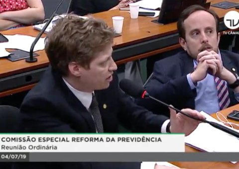 Comissão especial aprova texto básico da reforma da Previdência