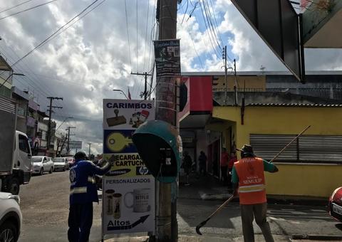 Fiscalização tira propagandas que poluem Manaus