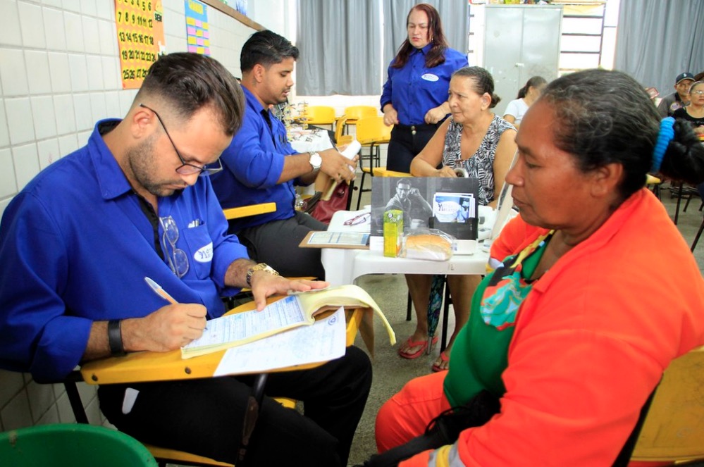Ação realiza atendimentos de serviços públicos em bairro de Manaus neste sábado