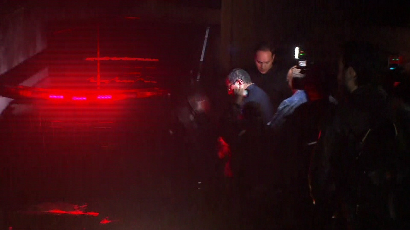 Vigilante suspeito de matar ex-aluno a facadas dentro de universidade é preso 