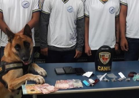 Polícia apreende quatro adolescentes com drogas dentro de escola no Amazonas 