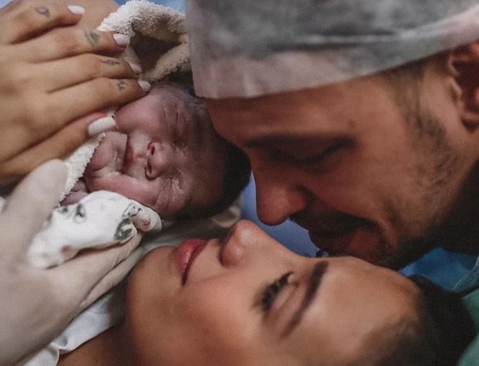 Nasce filho de Gabi Brandt e Saulo Pôncio; veja foto do rostinho