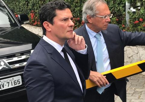 PF troca delegado que investiga caso de invasão de hacker a celular de Moro