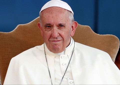 Papa diz que mentalidade 'cega e destruidora' prevalece na Amazônia