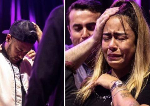 Neymar e irmã caem no choro durante culto em igreja; pastor fala sobre família