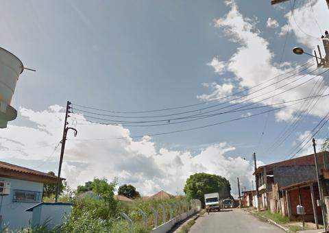  Rapaz é morto a tiros dentro de carro em Manaus