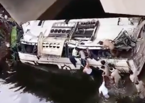 Acidente com ônibus deixa mais de 20 mortos na Índia