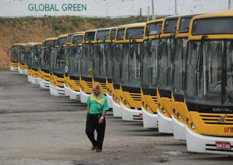 Confusão em empresa de ônibus atrasa frota e pega usuários de surpresa em Manaus