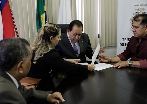 TJAM firma acordo com prefeitura para ampliar atendimento em município 