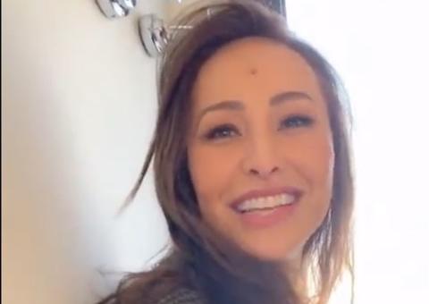 Internautas se chocam com privada de Sabrina Sato: ‘água na bacurinha e no furico’