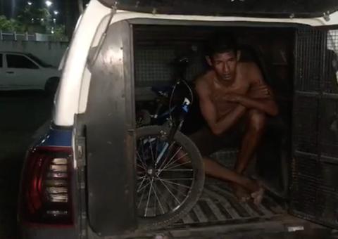 Suspeito de invadir casa e furtar bicicleta, jovem é espancado por populares em Manaus 