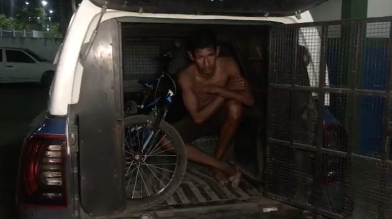 Suspeito de invadir casa e furtar bicicleta, jovem é espancado por populares em Manaus 