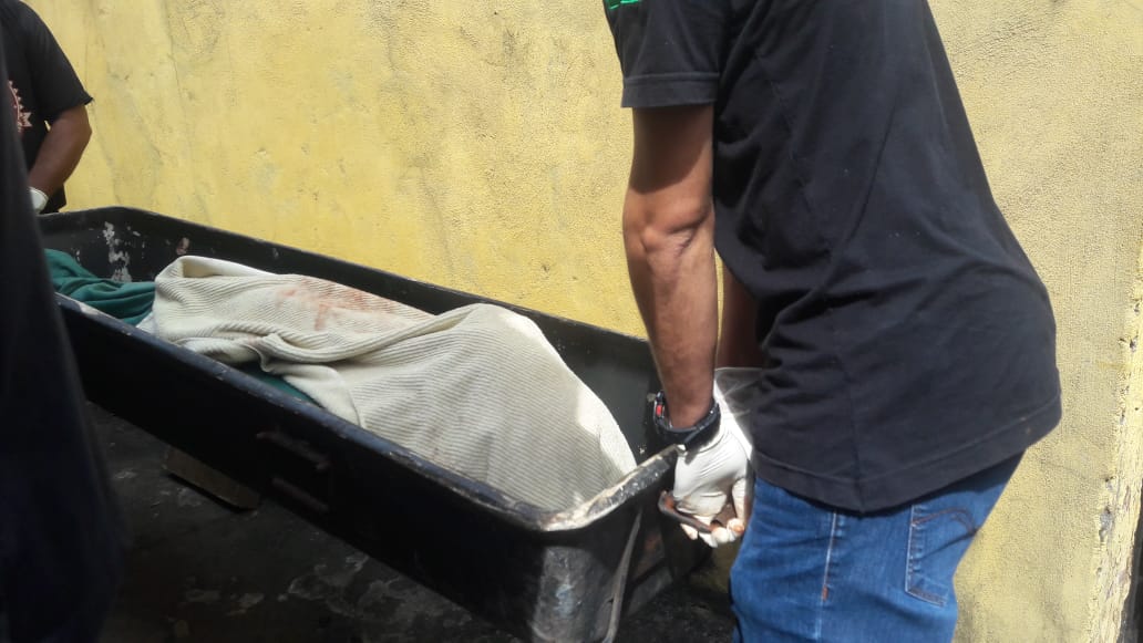 Professor de educação física é morto com facada no pescoço dentro de casa em Manaus 