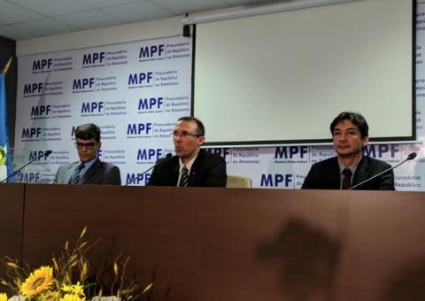MPF discute soluções para coibir exportação ilegal de madeira nos portos de Manaus 