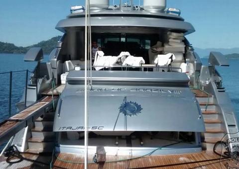 Carro de luxo e lancha de Eike Batista são arrematados em leilão