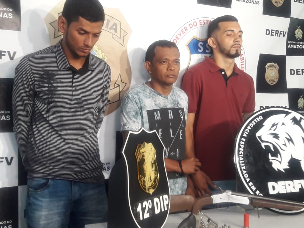 Trio é preso suspeito de roubar carros e comandar tráfico de drogas em Manaus 