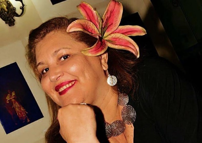 Porto de Lenha recebe Lucilene Castro nesta sexta