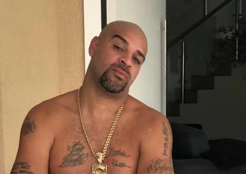 Adriano Imperador é acusado de tentar agredir promoter em boate