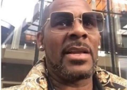 Cantor R. Kelly é preso por posse de pornografia infantil e abuso sexual