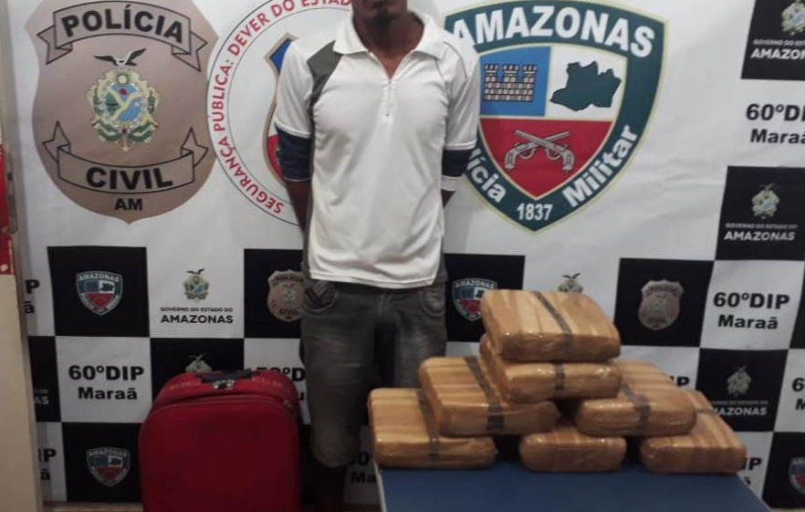 Após denúncia anônima, homem é preso "de mudança" com mala de drogas no Amazonas