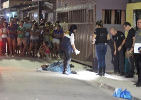 Homem é executado com oito tiros por dupla misteriosa em Manaus