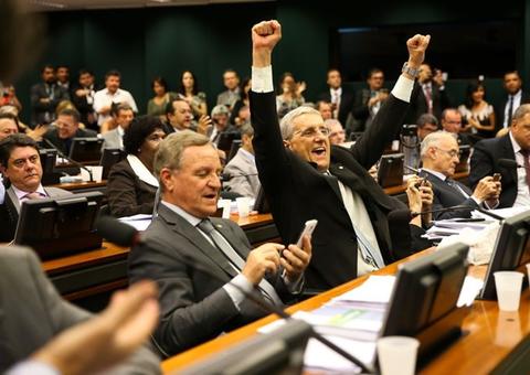 Comissão especial da Câmara aprova texto da reforma da Previdência