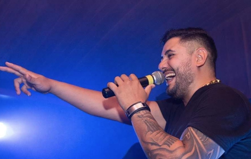 Du Barranco e convidados comandam a roda de samba 'Eu tô carente’