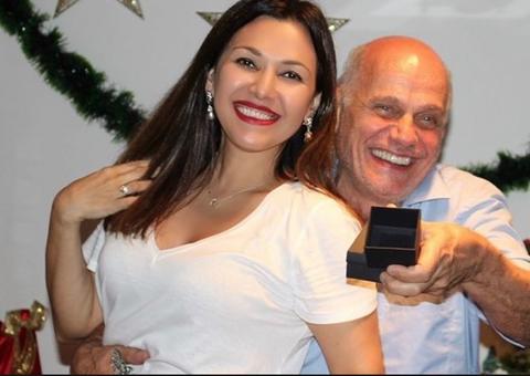 Viúva de Ricardo Boechat presta homenagem a jornalista que faria aniversário hoje