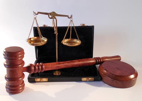 Justiça gratuita suspende pagamento de sucumbência por dois anos, diz TRT-4