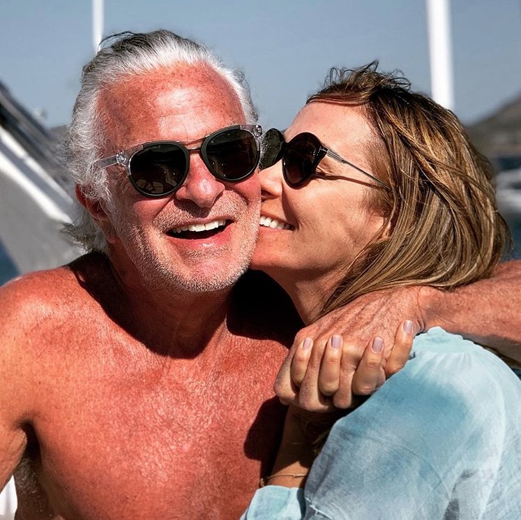 Mônica Martelli se declara ao namorado 'sessentão': 'dono do meu amor'