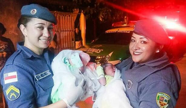 Policiais são surpreendidas com parto de emergência de gêmeos em Manaus 