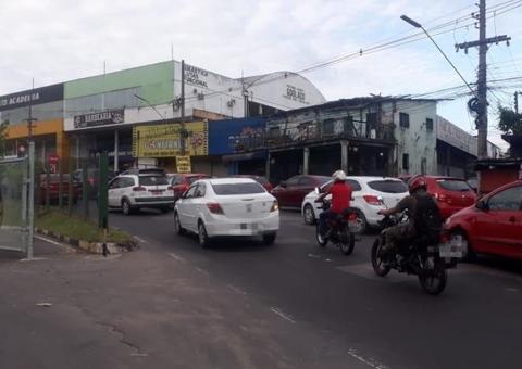 Transtornos no trânsito marcam 1º dia de obras no Distrito Industrial em Manaus 
