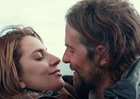  Recém-separado, Bradley Cooper se muda com Lady Gaga para mansão