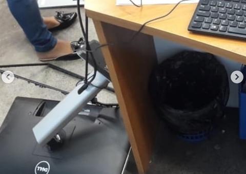 Revoltado, cliente 'quebra tudo' dentro da Amazonas Energia; Veja Vídeo 