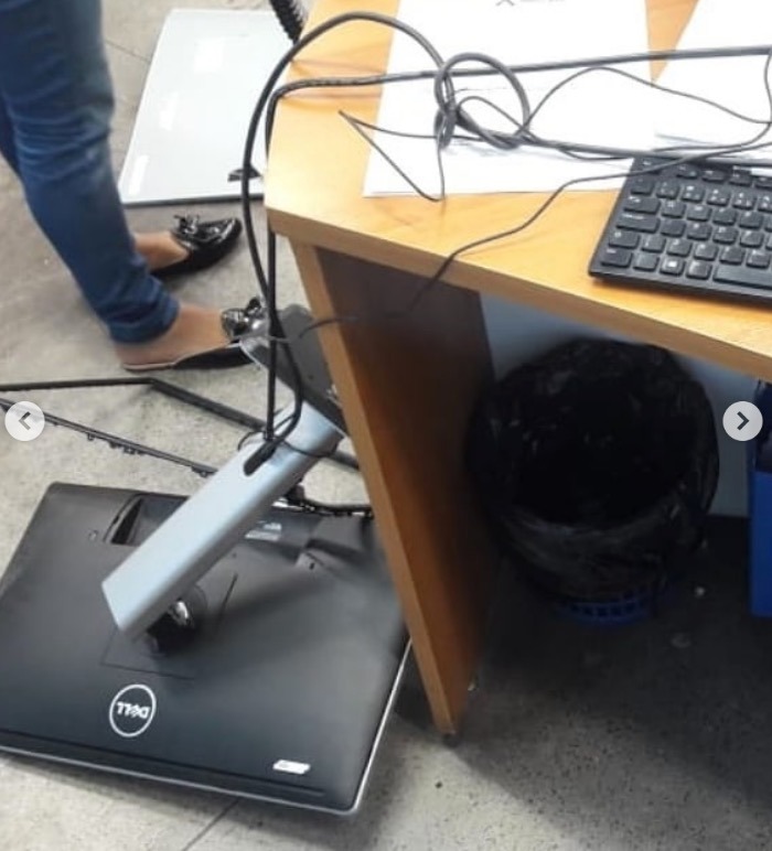 Revoltado, cliente 'quebra tudo' dentro da Amazonas Energia; Veja Vídeo 