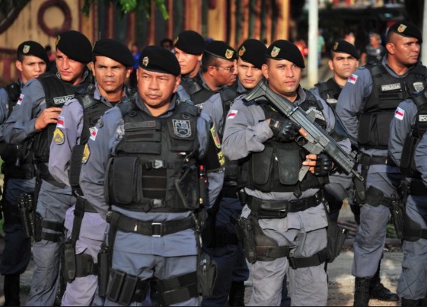 Após aprovação de lei que congela salários, governo sanciona data-base de PMs no Amazonas