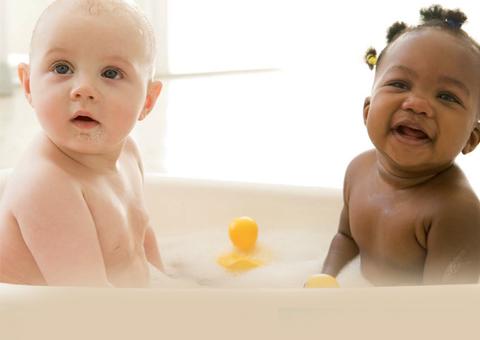 Mães sem renda própria podem ganhar um salário mínimo mensal por 3 anos