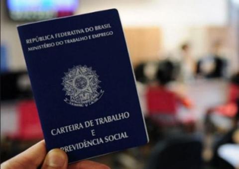  Enfermagem, auxiliar de limpeza e outros. Setrab abre 145 vagas nesta quarta-feira