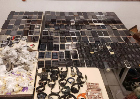 Mais de 200 celulares são apreendidos durante operação em presídio do RJ 