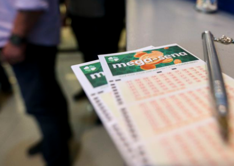 Mega-Sena pode pagar prêmio de R$ 16 milhões nesta quarta 