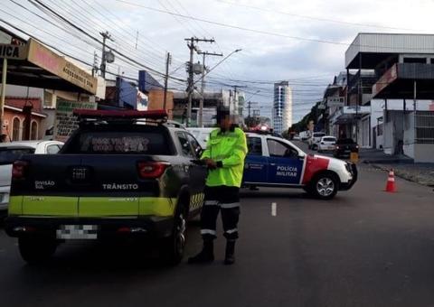 Suspeita de bomba causa pânico e interdita avenidas de Manaus 