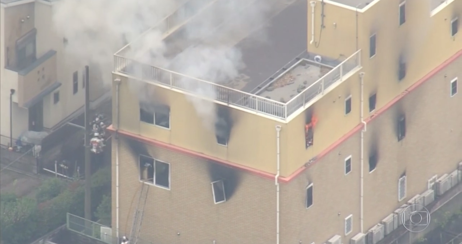 Maioria das vítimas de incêndio na Kyoto Animation morreu no acesso ao telhado