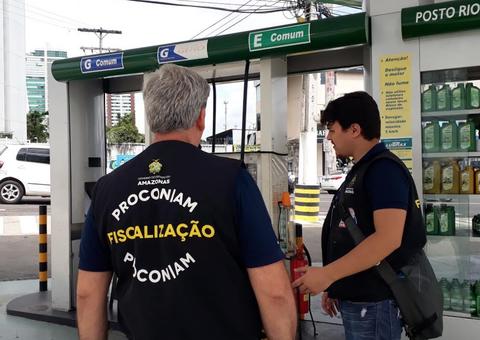 Gasolina teve redução de 7 centavos em Manaus, diz Procon