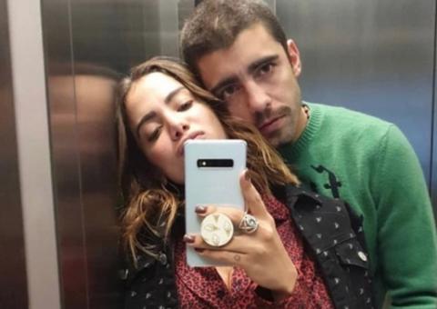 Anitta revela que tem senha do celular de Pedro Scooby