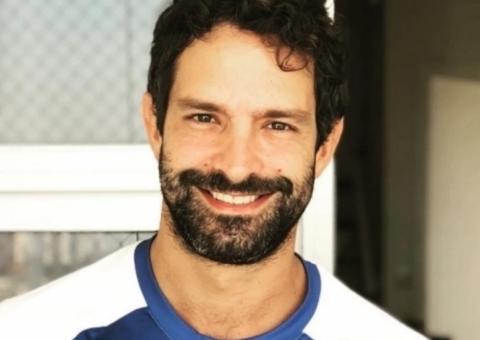 Ex-galã da Globo vira motorista de app e é reconhecido por fãs