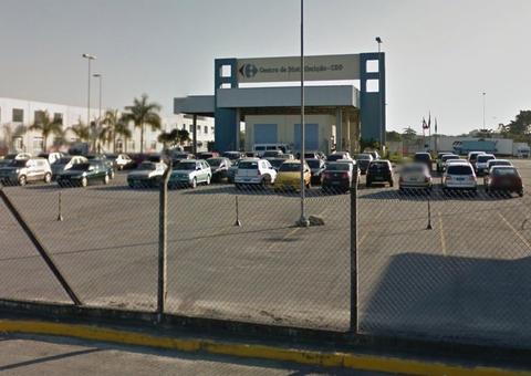 Centro de distribuição do Carrefour é invadido por homens encapuzados  