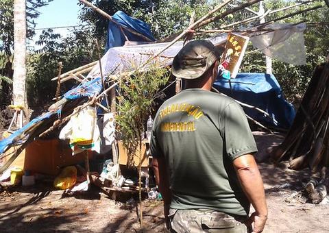 Em Manaus, foco de invasão em área de preservação permanente é demolido