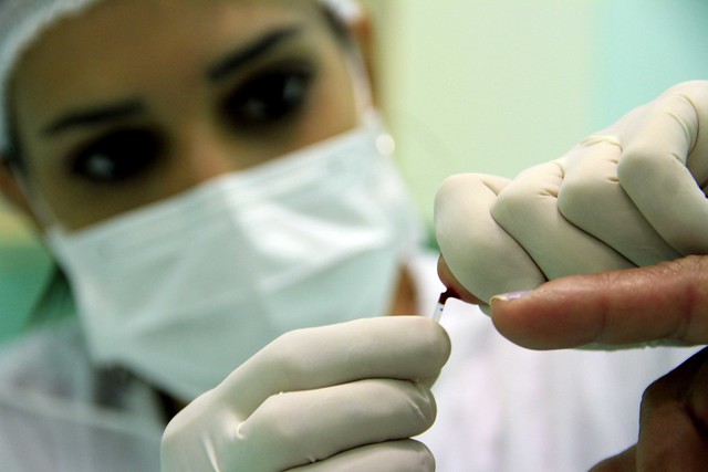 No mês de combate às hepatites virais, hospital oferece 1 mil exames gratuitos em Manaus