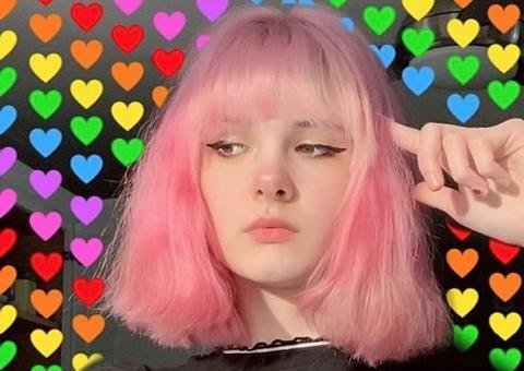 Rapaz mata namorada e publica fotos dela degolada nas redes sociais